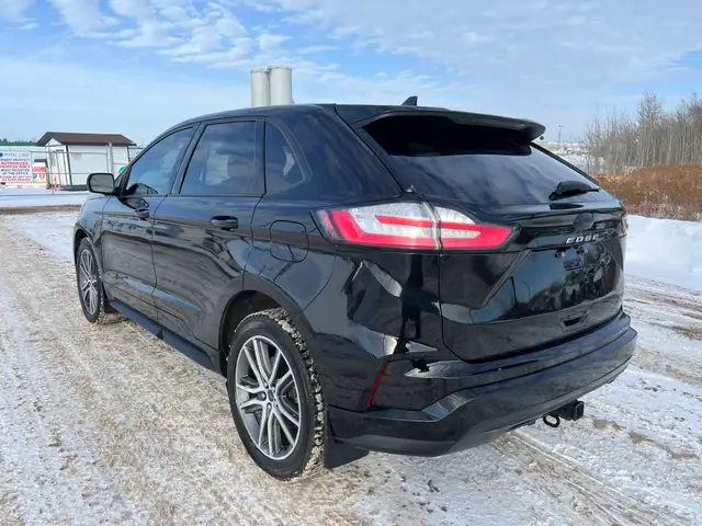 2022 Ford Edge ST LINE - Photo 2