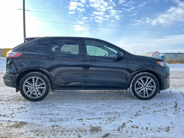 2022 Ford Edge ST LINE - Photo 5