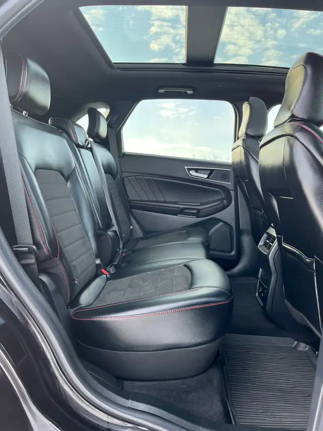 2022 Ford Edge ST LINE - Photo 13