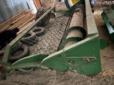 John Deere 212 pick up header