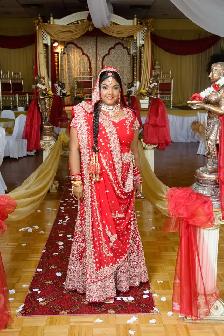 Engaging, Modern Beautiful Wedding Photography - Photo 2