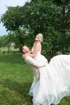 Engaging, Modern Beautiful Wedding Photography - Photo 10