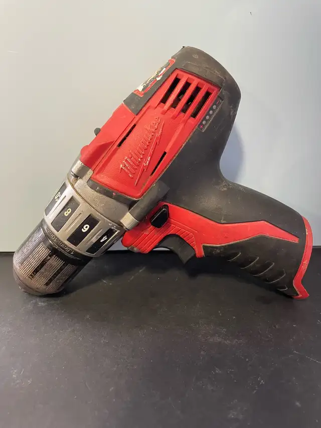 MILWAUKEE 3/8" M12 DRILL DRIVER 2410-20