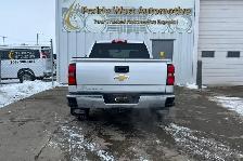 2018 Chevrolet Silverado 1500 LT  Crew Cab 5.3L V8 - Photo 6