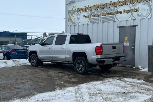 2018 Chevrolet Silverado 1500 LT  Crew Cab 5.3L V8 - Photo 7