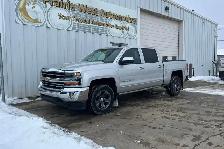 2018 Chevrolet Silverado 1500 LT  Crew Cab 5.3L V8 - Photo 9