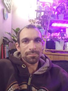 looking for work odd side jobs Keswick Ontario area