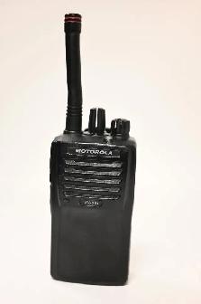 Two Way Radio Motorola VX-261 Two Way Radio in working condition - Photo 3