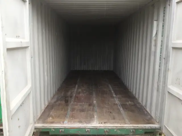 Used Shipping Container for Sale | 20ft Cargo Worthy Container - Photo 2