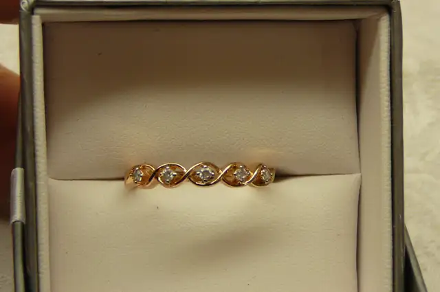 BAGUE semi-éternité en acier inoxydable ( 9 )