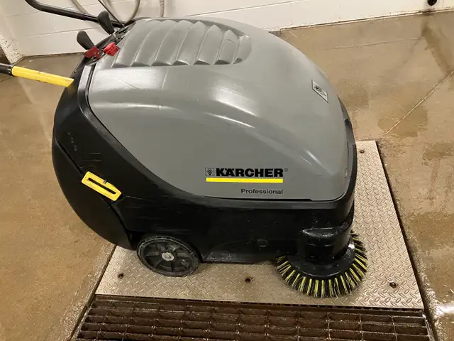 Karcher electric floor sweeper