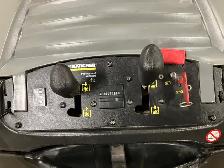 Karcher electric floor sweeper - Photo 3