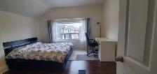 Bright master bedroom for rent from April 15 - woman only