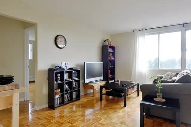 1 Bedroom Apartment in Westboro!! - Photo 3