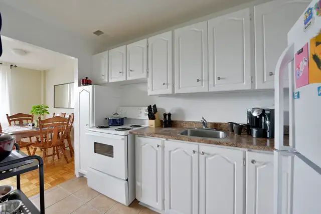 1 Bedroom Apartment in Westboro!! - Photo 7