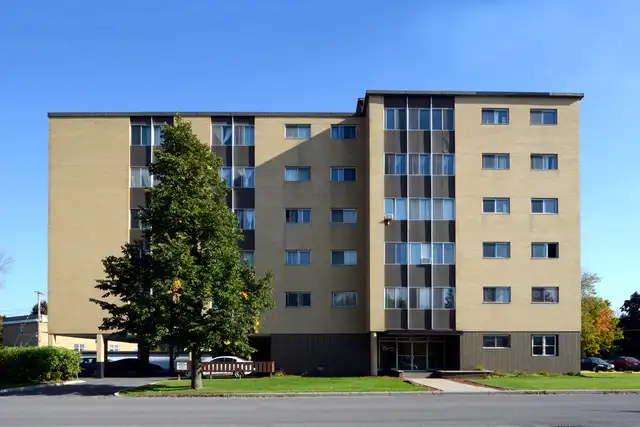 1 Bedroom Apartment in Westboro!! - Photo 12