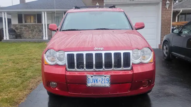 2010 Jeep Grand Cherokee - Photo 2