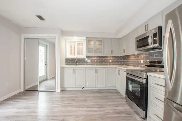 27 Rollins Dr, Welland - 2 Bedroom Lower Unit - Photo 4