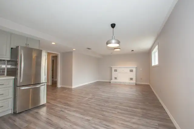 27 Rollins Dr, Welland - 2 Bedroom Lower Unit - Photo 10