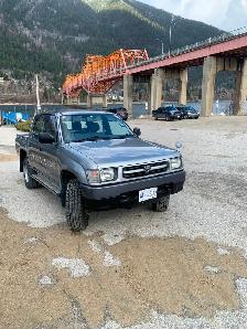 2002 Toyota Hilux Diesel Manual - Photo 2
