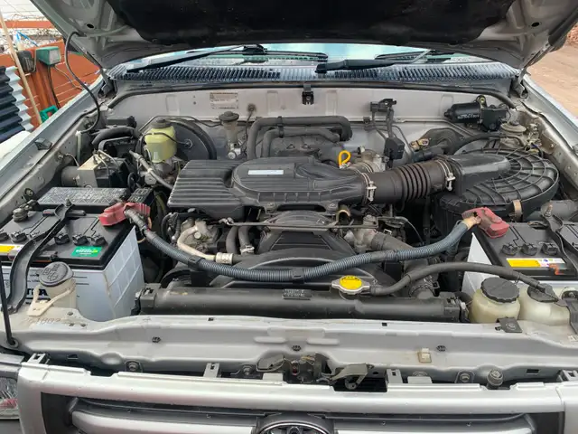 2002 Toyota Hilux Diesel Manual - Photo 6
