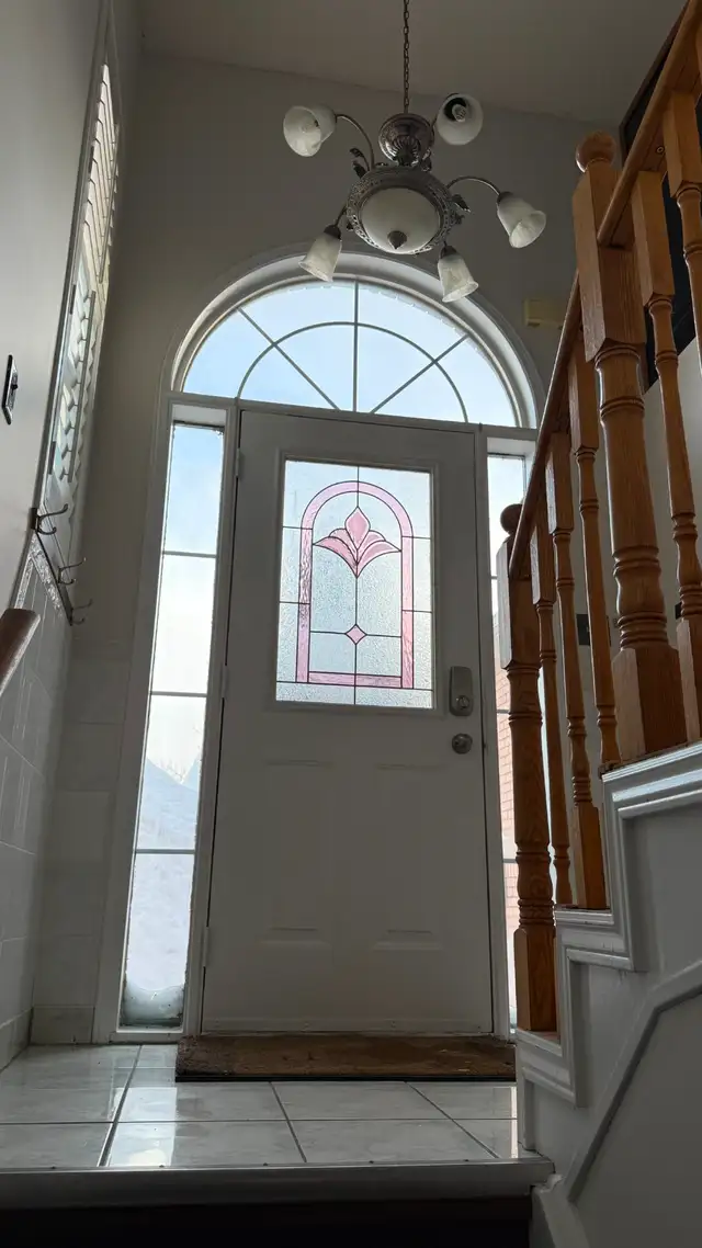 Freshly painted unit on Athabaska road! - Photo 2