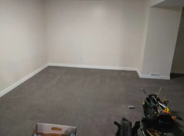 Seeking cash work - Photo 4