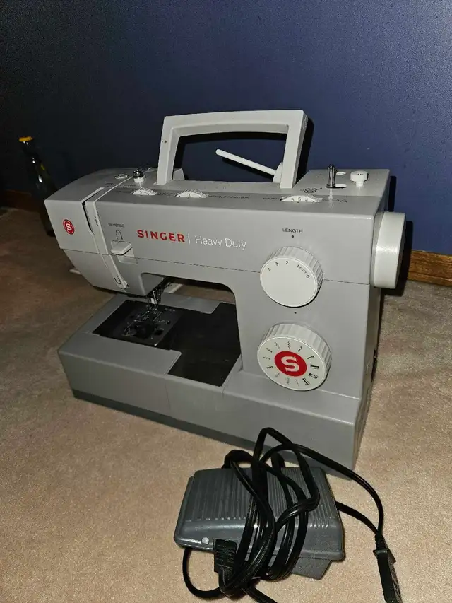 Singer 4411 heavy duty sewing machine - Photo 5