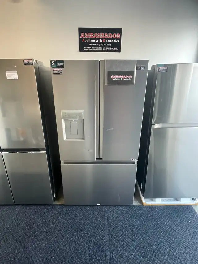 NEW 36" Hisense Water & Ice Counter Depth French Door Fridge