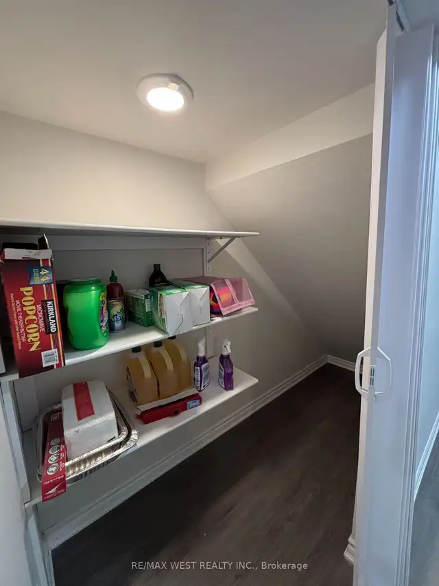 2 bed, 1 bath basement apartment for Rent - Photo 3