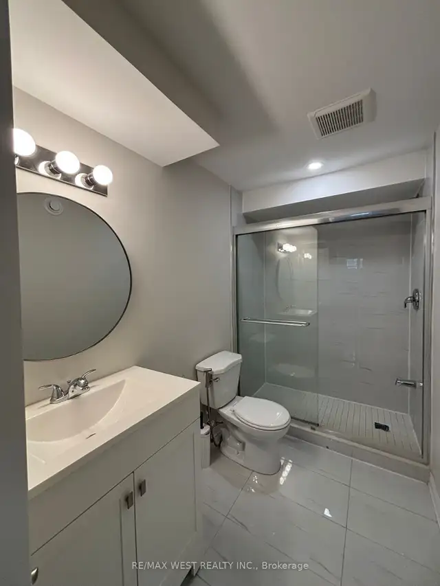 2 bed, 1 bath basement apartment for Rent - Photo 4