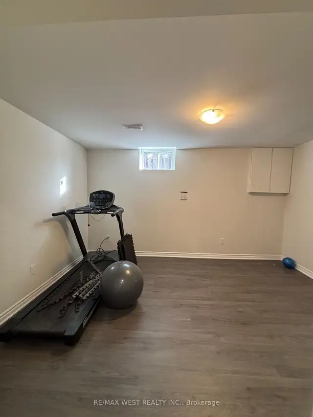 2 bed, 1 bath basement apartment for Rent - Photo 8