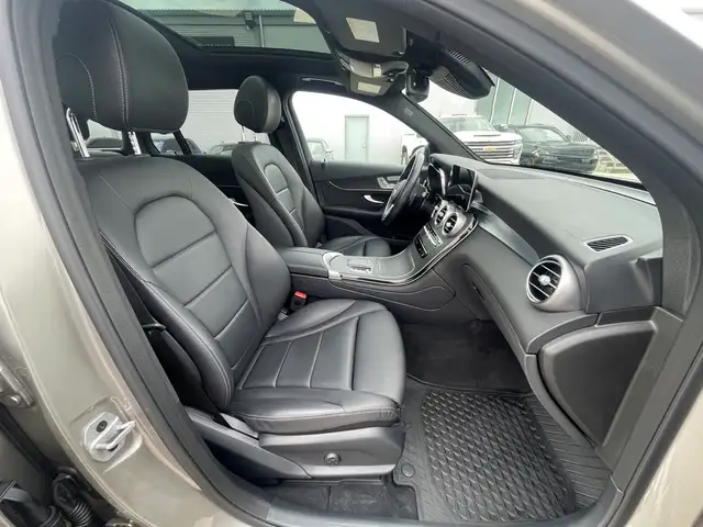 2021 Mercedes-Benz GLC GLC300 4MATIC/AWD/NAVI/B.CAM/LEATHER/PANO - Photo 9