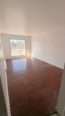 Grand 4 ½ - Appartement lumineux à Anjou – Galeries d’anjou