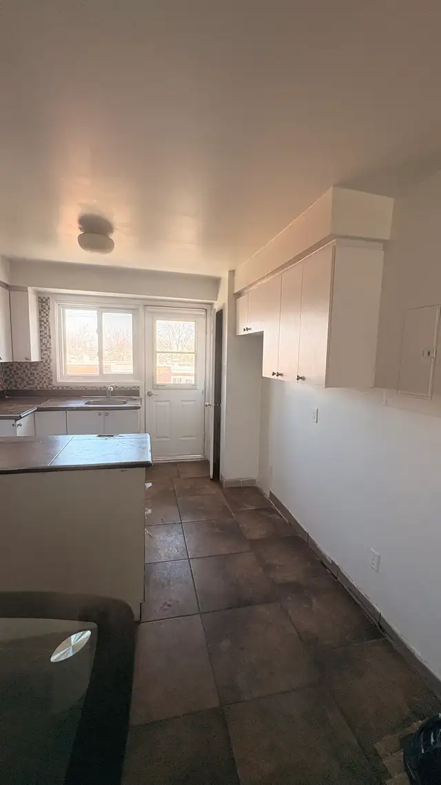 Grand 4 ½ - Appartement lumineux à Anjou – Galeries d’anjou - Photo 3