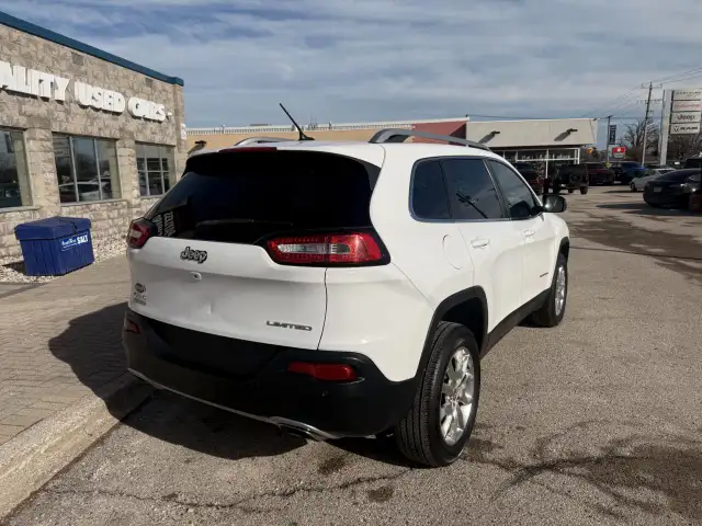 2015 Jeep Cherokee Limited Heated/Ventilated Seats! - Photo 3