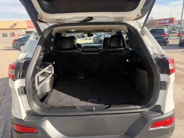 2015 Jeep Cherokee Limited Heated/Ventilated Seats! - Photo 5