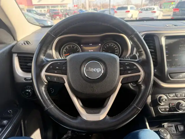 2015 Jeep Cherokee Limited Heated/Ventilated Seats! - Photo 11