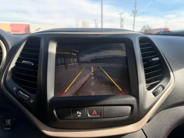 2015 Jeep Cherokee Limited Heated/Ventilated Seats! - Photo 14
