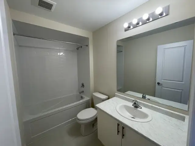 3 Beds 2.5 Baths FULL NEW Townhouse - Photo 8