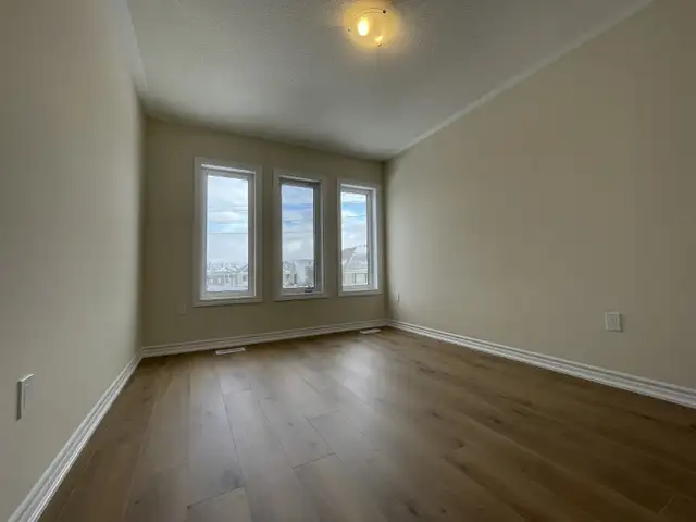 3 Beds 2.5 Baths FULL NEW Townhouse - Photo 9