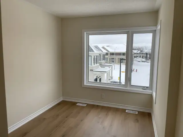 3 Beds 2.5 Baths FULL NEW Townhouse - Photo 10