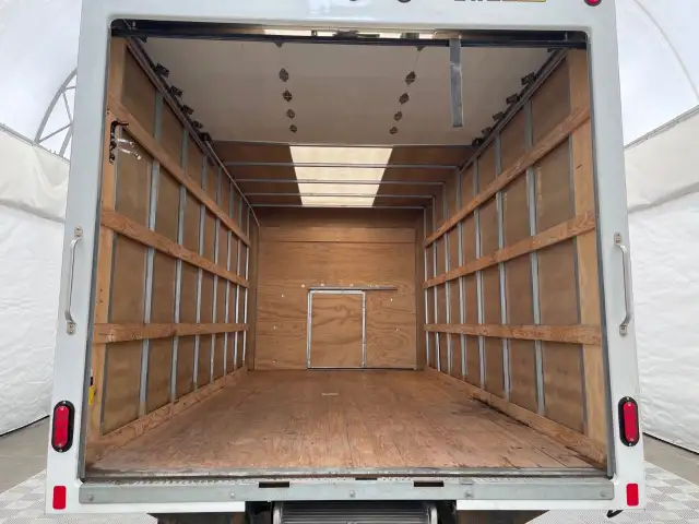 2024 Chevrolet Express Commercial Cutaway - Photo 7