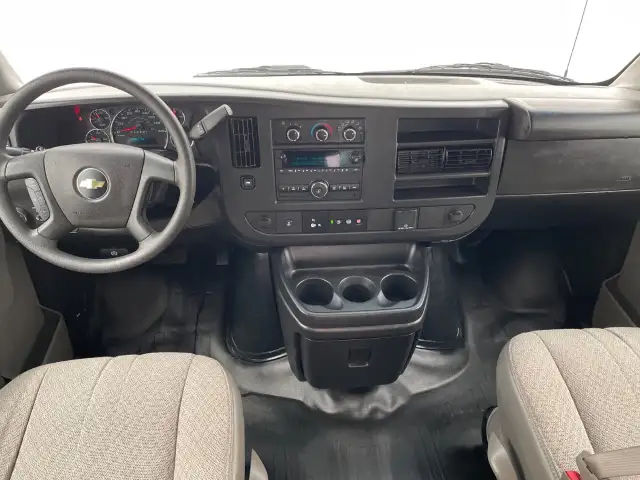 2024 Chevrolet Express Commercial Cutaway - Photo 10