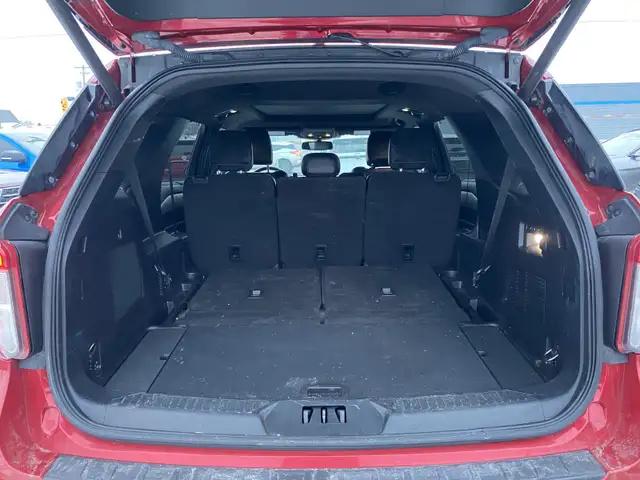 2022 Ford Explorer ST - Photo 11