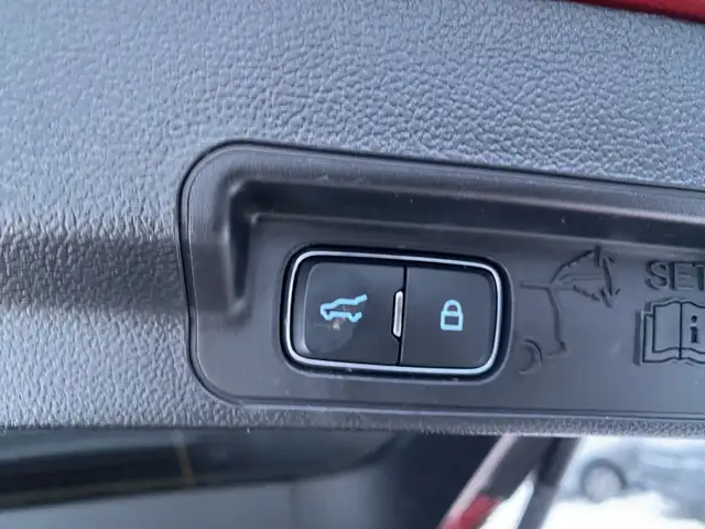 2022 Ford Explorer ST - Photo 12