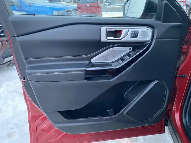 2022 Ford Explorer ST - Photo 16