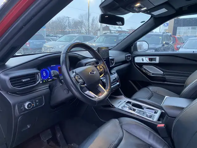 2022 Ford Explorer ST - Photo 17