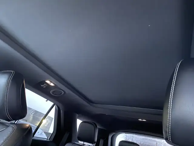 2022 Ford Explorer ST - Photo 19