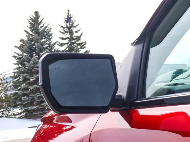 2024 GMC Canyon Denali- Sunroof - Heated Vented Seats - Photo 13